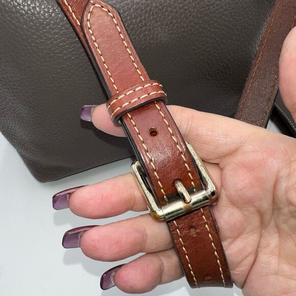 Dooney & Bourke Pebble Grain Zipper Pocket Sac with matching Wallet - Picture 10 of 16